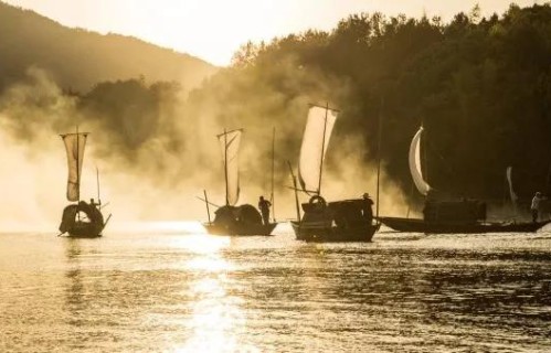 中国最美的20个旅游景点全攻略:解锁人间仙境,避开人潮玩转绝美风光