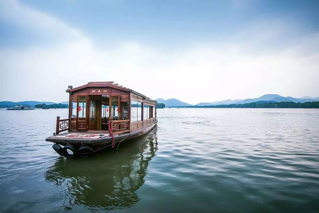 杭州旅游手信选购全攻略：轻松挑选正宗特产，让旅程记忆更美好