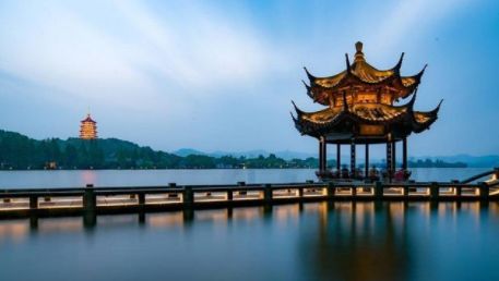 杭州一天好玩的地方精选路线:轻松游遍西湖十景与免费景点 杭州一天好玩的地方精选路线:轻松游遍西湖十景与免费景点